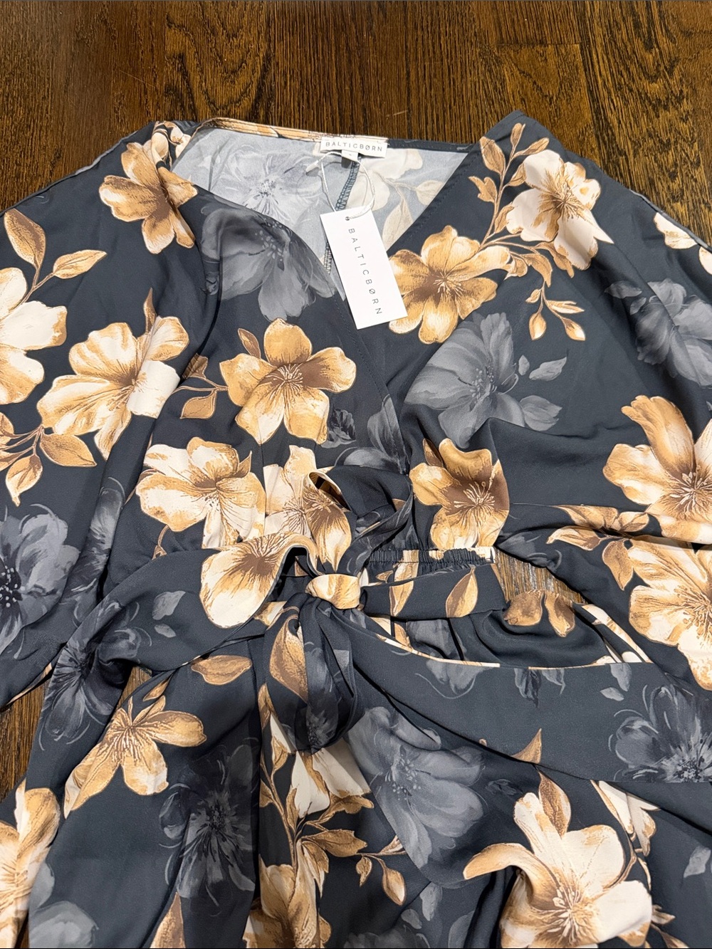 Small NWT Baltic Born Hamilton Kimono Maxi Dress - jade Floral - Picture 2 of 3